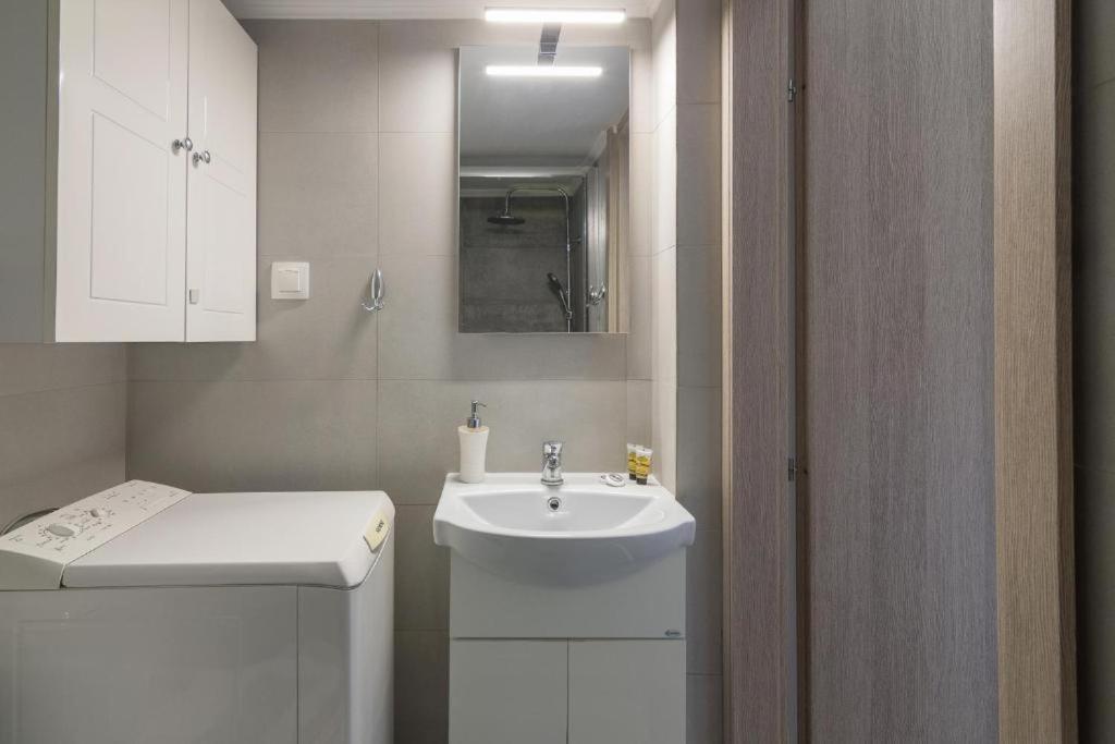 Lovely Studio Apartment For 2 Ppl In Athen Eksteriør billede